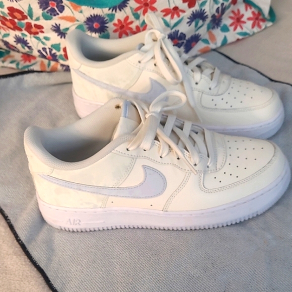Nike Air Force 1 Low White Sneakers - Picture 1 of 7